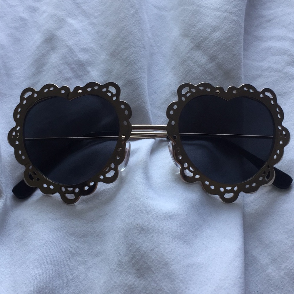 Metal frame flower glasses